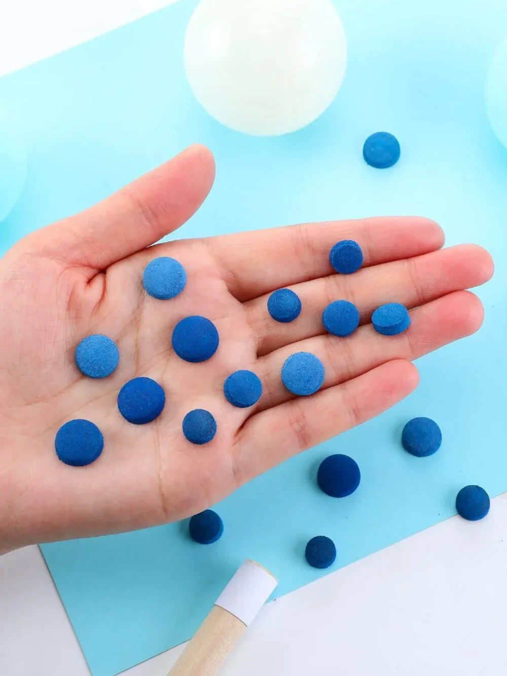 Gejoy 20 Pcs Billiard Pool Cue Tips Replacement Kit Pool Stick Tips with Storage